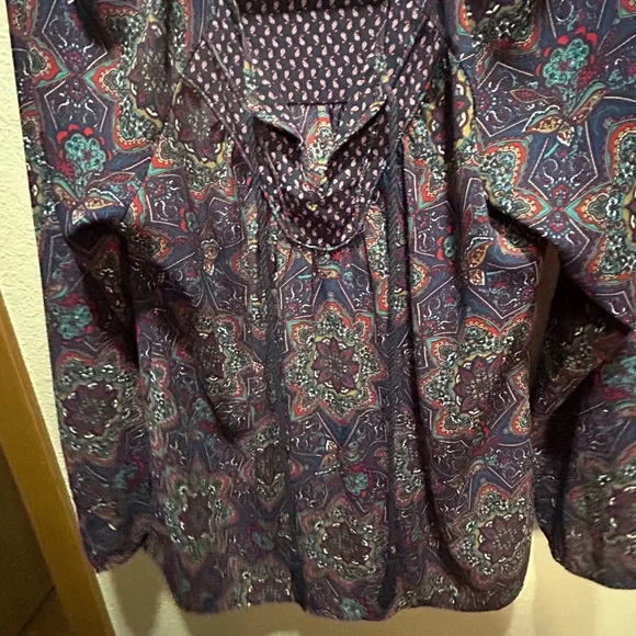 DR2 Multicolor Paisley Blouse - Picture 2 of 7